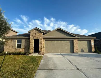 New construction Single-Family house 516 Comal Trail, Dayton, TX 77535 Plan E40I- photo 0