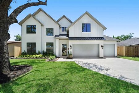 New construction Single-Family house 1921 Restridge Drive, Houston, TX 77055 - photo 0