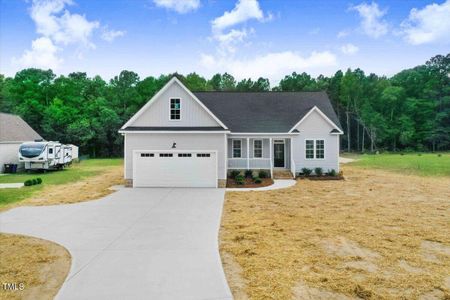 New construction Single-Family house 1011 Sheriff Johnson Road, Lillington, NC 27546 - photo 0