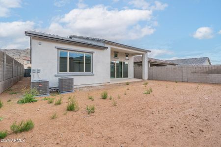 New construction Single-Family house 21399 W Meadowbrook Avenue, Buckeye, AZ 85396 - photo 48 48
