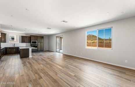 New construction Single-Family house 13526 W Cassia Trail, Peoria, AZ 85383 - photo 10 10