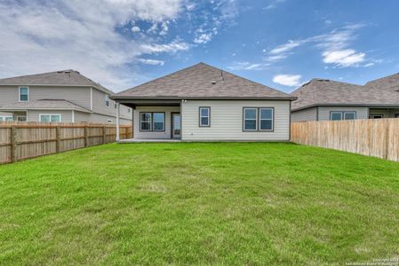 New construction Single-Family house 110 Beveridge, Seguin, TX 78155 Alyssa Homeplan- photo 32 32