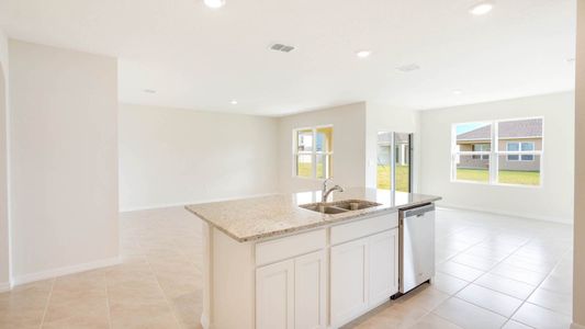 New construction Single-Family house 904 Bear Hammock Drive, Umatilla, FL 32784 - photo 5 5