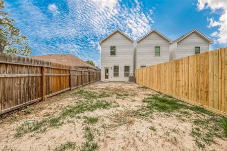 New construction Single-Family house 1016 Randolph Street, Houston, TX 77088 - photo 38 38