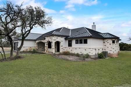 New construction Single-Family house 40 Greco Bend, Boerne, TX 78006 - photo 1 1