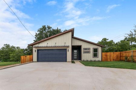 New construction Single-Family house 200 Washington St, Elgin, TX 78621 - photo 0