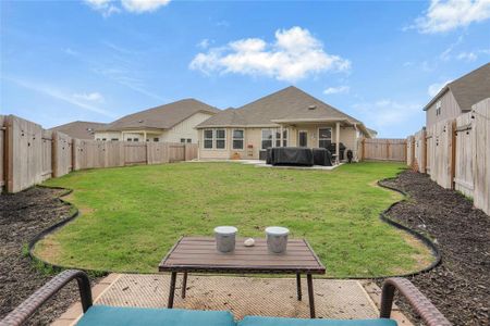 New construction Single-Family house 204 Golden Plains Pkwy, Hutto, TX 78634 - photo 23 23
