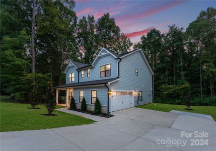 New construction Single-Family house 4830 Ardenwoods Drive, Charlotte, NC 28215 - photo 0