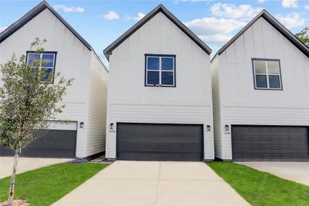 New construction Single-Family house 311A Marcella Street, Houston, TX 77091 - photo 0