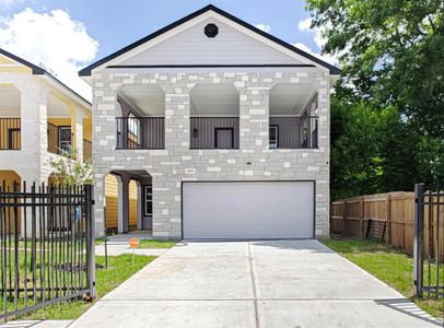 New construction Single-Family house 4913 Sunflower Street, Houston, TX 77033 - photo 0 0