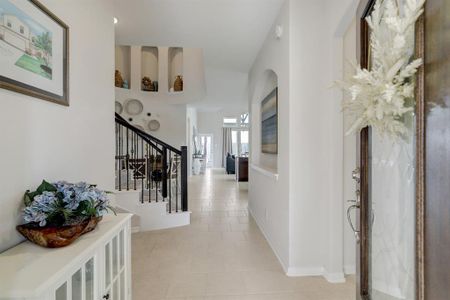 Beautiful entrance with tile floors that makes this house elegant and exquisite.