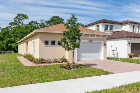 New construction Single-Family house 129 Se Via Visconti, Port Saint Lucie, FL 34952 - photo 2 2