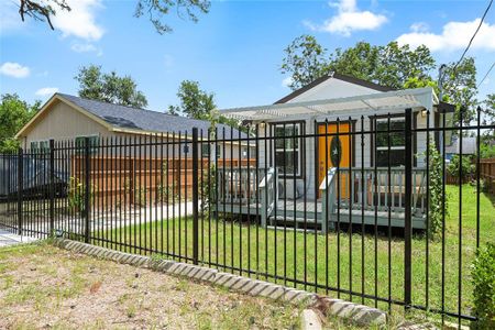 New construction Single-Family house 979 Elkhart Street, Houston, TX 77091 - photo 3 3