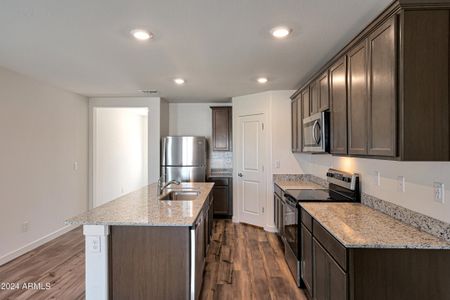 New construction Single-Family house 1019 W West Virginia Avenue, Florence, AZ 85132 - photo 3 3