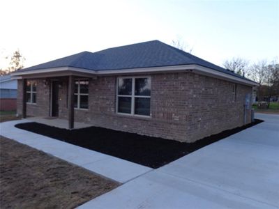 New construction Single-Family house 403 E Adams Street, Itasca, TX 76055 - photo 0 0
