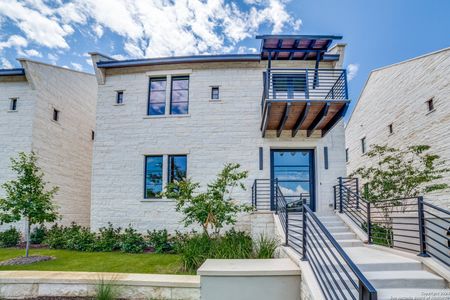 New construction Townhouse house 401 Oak Park Dr, Boerne, TX 78006 - photo 0