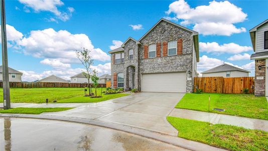 New construction Single-Family house 321 Bennett, Angleton, TX 77515 - photo 2 2