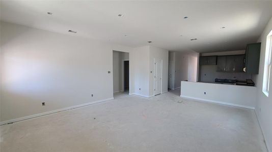 New construction Single-Family house 915 Palo Brea Loop, Hutto, TX 78634 Cassidy Homeplan- photo 5 5