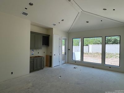 New construction Single-Family house 7014 Bluff Run, San Antonio, TX 78257 - photo 10 10