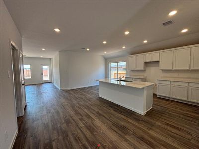 New construction Single-Family house 607 Spring Ashberry Court, Magnolia, TX 77354 - photo 5 5