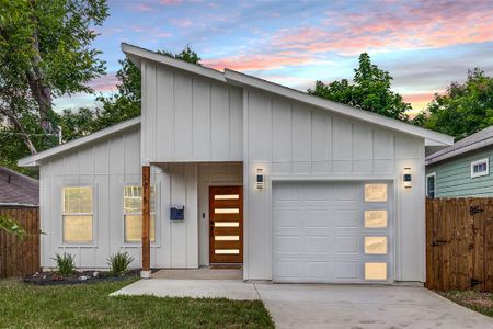 New construction Single-Family house 1315 Valley Street, Dallas, TX 75203 - photo 0 0