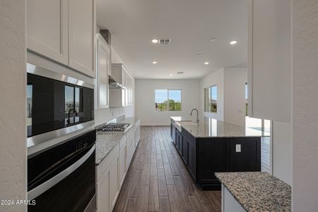 New construction Single-Family house 4409 W Deer Hollow Lane, Phoenix, AZ 85087 - photo 8 8