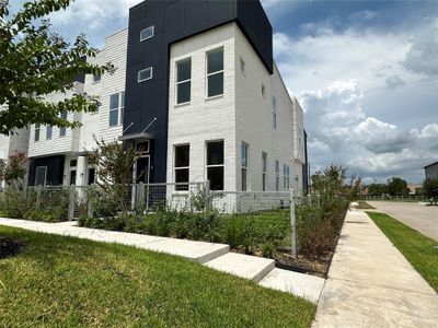 New construction Townhouse house 3403 Robin Rose Lane, Houston, TX 77080 - photo 0