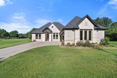 New construction Single-Family house 7604 Cranford Court, Arlington, TX 76001 - photo 0