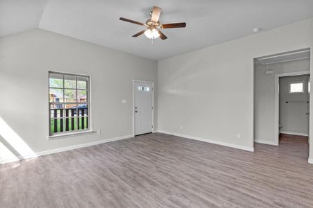 New construction Single-Family house 1809 Ash Crescent Street, Fort Worth, TX 76164 - photo 6 6