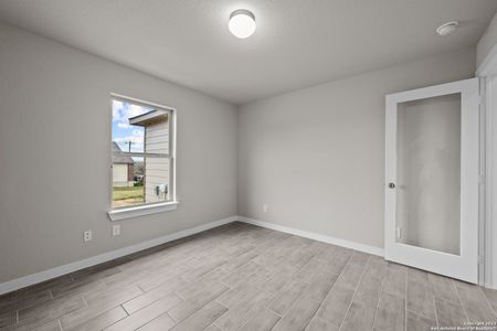 New construction Single-Family house 129 Cheyenne Drive, Floresville, TX 78114 Ellsworth- photo