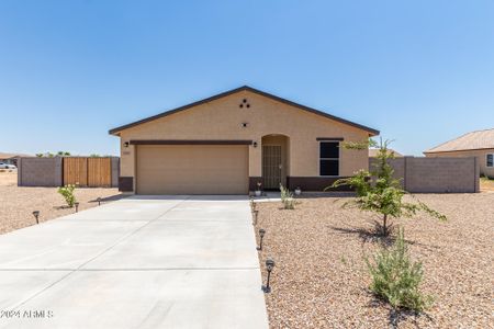 New construction Single-Family house 11047 W Loma Vista Drive, Arizona City, AZ 85123 - photo 0 0