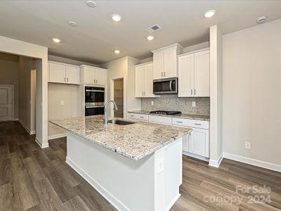 New construction Single-Family house 6234 Barcelona Way, Unit 20, Charlotte, NC 28214 - photo 8 8