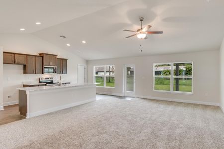 New construction Single-Family house 8636 Southeast 164th Place, Summerfield, FL 34491 - photo 7 7