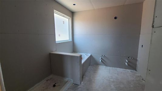 New construction Single-Family house 921 Palo Brea Loop, Hutto, TX 78634 Eleanor Homeplan- photo 18 18
