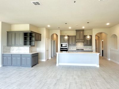 New construction Single-Family house 520 Riverbank Court, Granbury, TX 76049 Concept 2622- photo 6 6