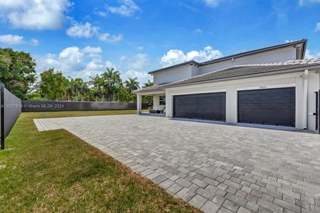 New construction Single-Family house 19025 Sw 133Rd Ave, Miami, FL 33177 - photo 37 37
