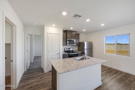 New construction Single-Family house 648 W Crowned Dove Trail, Casa Grande, AZ 85122 - photo 3 3