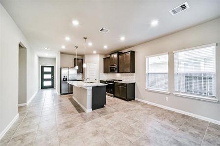 New construction Single-Family house 1223 Rosemead Drive, Rosharon, TX 77583 - photo 5 5