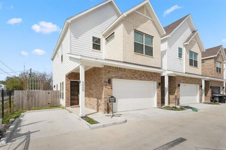 New construction Single-Family house 5409 Iconic Lane, Houston, TX 77091 - photo 1 1
