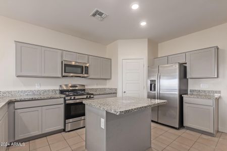 New construction Single-Family house 744 E Diamond Drive, Casa Grande, AZ 85122 - photo 16 16