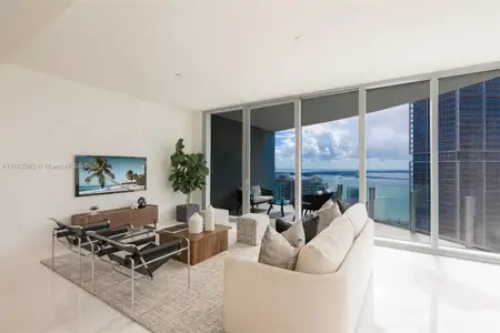 New construction Condo/Apt house 300 Biscayne Blvd Way, Unit 3707, Miami, FL 33131 - photo 0