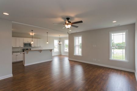 New construction Single-Family house 20 Shore Pine Drive, Youngsville, NC 27596 - photo 15 15