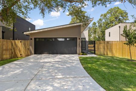 New construction Single-Family house 1502 Primrose Street, Conroe, TX 77385 - photo 0