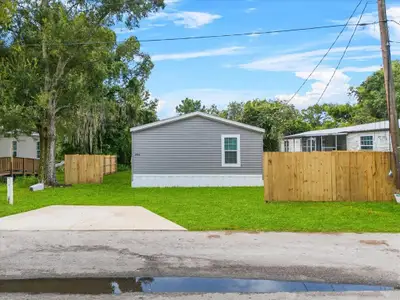 New construction Manufactured Home house 2943 Lunar Circle, Lakeland, FL 33801 - photo 0