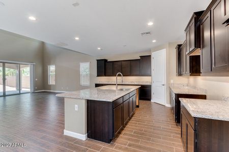 New construction Single-Family house 21341 N 102Nd Avenue, Peoria, AZ 85382 - photo 12 12