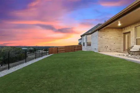 New construction Single-Family house 6720 Cliff Rose Dr, Spicewood, TX 78669 - photo 31 31