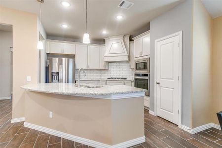 New construction Single-Family house 1012 Wasatch Court, Burleson, TX 76028 - photo 11 11