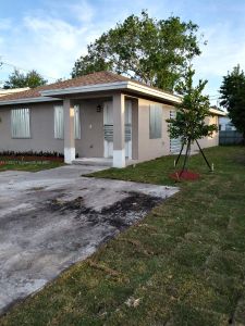 New construction Single-Family house Miami, FL 33167 - photo 0