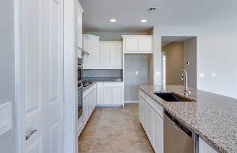 New construction Single-Family house 31735 North 137th Avenue, Peoria, AZ 85383 - photo 5 5