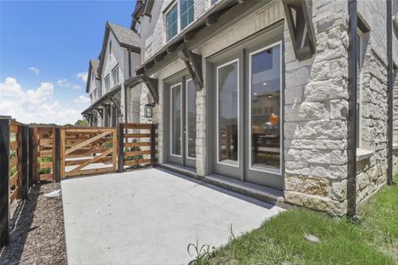 New construction Townhouse house 8144 Legacy Oak Drive, McKinney, TX 75071 Casey Plan- photo 20 20